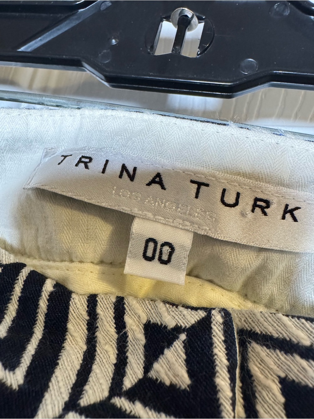 Trina Turk Geometric Print 00 - Picture 3 of 4